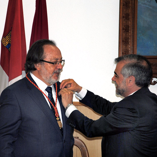 LOS CRONISTAS DE MÉXICO CONCEDEN A JOSÉ DIONISIO COLINAS, CRONISTA OFICIAL DE LA BAÑEZA (LEÓN), LA MEDALLA NACIONAL AL MÉRITO POR SU TRAYECTORIA