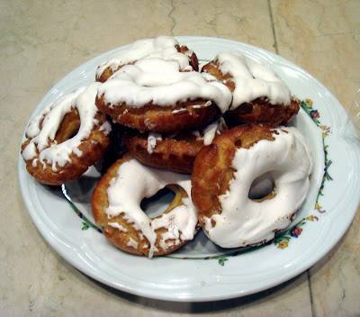 MAÑANA, ROSQUILLAS DE SAN ANTONIO