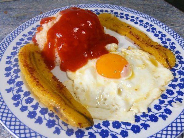 EL BARQUILLERO, LA CHAMBELONA Y EL ARROZ A LA CUBANA