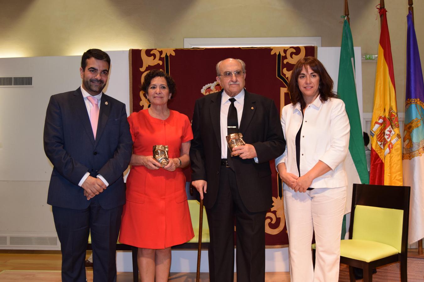 LOS PREMIOS IBN AL-JATIB DE LOJA (GRANADA) REIVINDICAN LA CONVIVENCIA CULTURAL • LA UNIVERSIDAD GRANADINA Y EL MÉDICO JOSÉ TARIFA RECIBIERON ESTE AÑO ESTE GALARDÓN, QUE RECONOCE EL ESFUERZO Y LA LABOR POR EL CONOCIMIENTO Y LA TOLERANCIA