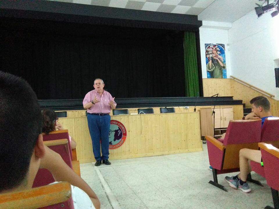 CHARLA EN EL IESO DÍEZ CANEDO DE PUEBLA DE LA CALZADA (BADAJOZ) DEL CRONISTA OFICIAL DE MONTIJO Y LOBÓN