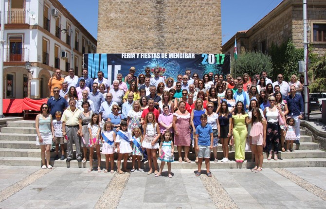 ABRAZO A LOS VECINOS DE MANGÍBAR (JAÉN) QUE SE VIERON OGLIGADOS A EMIGRAR • MULTITUDINARIO HOMENAJE AL EMIGRANTE CON RECEPCIÓN OFICIAL EN EL AYUNTAMIENTO