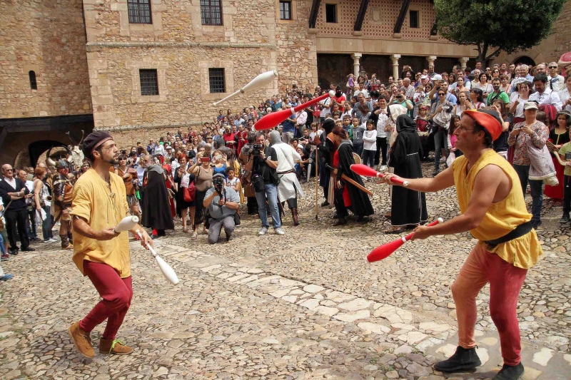 ASISTENCIA MULTITUDINARIA A LAS JORNADAS MEDIEVALES DE SIGÜENZA (GUADALAJARA)