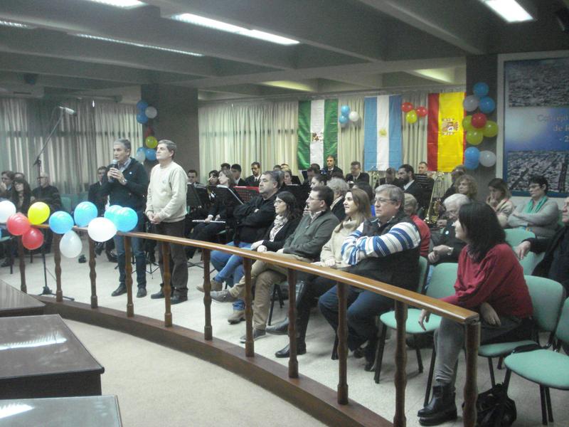 EMOTIVO HOMENAJE A LA INDEPENDENCIA DE ARGENTINA