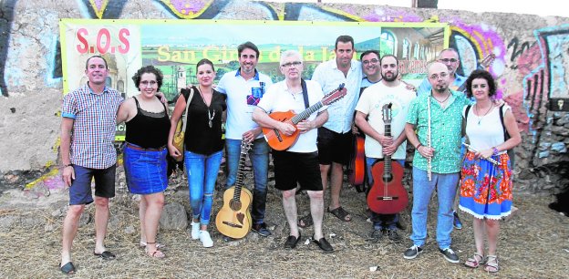 MÚSICA DE RAÍZ JUNTO AL MONASTERIO