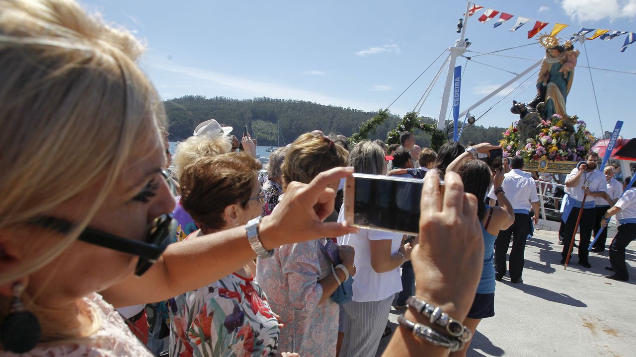 CEDEIRA (LA CORUÑA) HONRA A SU VIRXE CENTENARIA