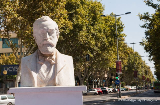 UNA JORNADA ACERCARA EL JUEVES A LOS CARTAGENEROS LA FIGURA DE JIMÉNEZ DE LA ESPADA • EL EVENTO, ORGANIZADO POR EL ÁREA DE CULTURA Y PATRIMONIO, COINCIDE CON LA RECUPERACIÓN E INSTALACIÓN DE UN BUSTO DEL INSIGNE ZOÓLOGO, EXPLORADOR Y CIENTÍFICO