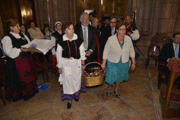 SÁBANA A VAINICA, UN GOCHÍN Y PLEGARIAS PARA LA SANTINA