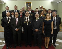 EL COLEGIO DE ABOGADOS DE GRANADA ENTREGA DE LOS BOTONES DE ORO Y PLATA