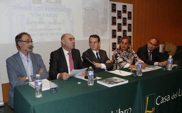 CEFERINO DE BLAS: «EL TESORO HEMEROGRÁFICO  DE FARO TENDRIA QUE SER PATRIMONIO NACIONAL»