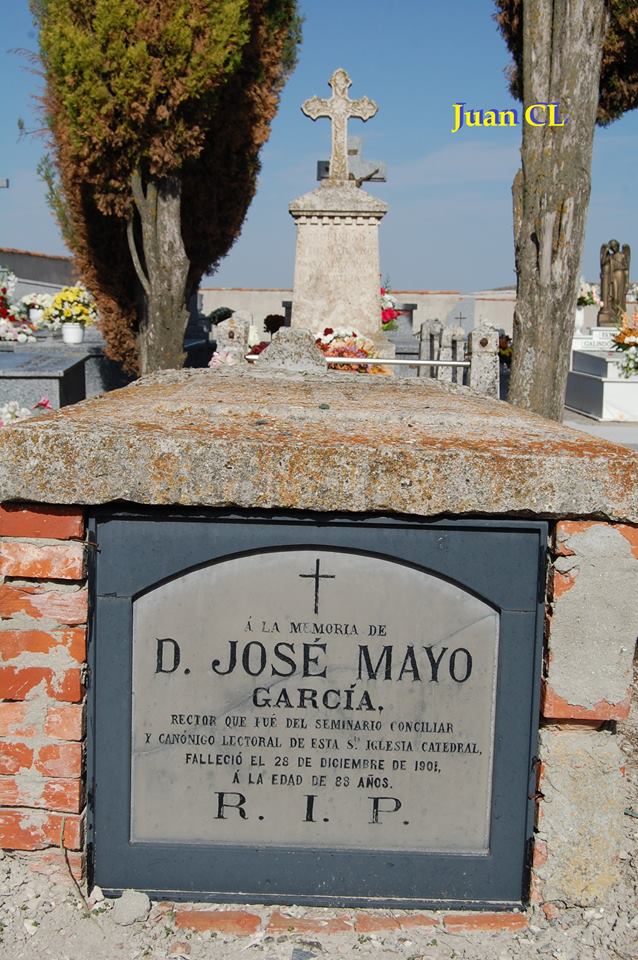 SALUDO FUENTEPIÑELANO 1256. EL DÏA 24  DE NOVIEMBRE DE 1921 FUE INHUMADO EN NUESTRO CEMENTERIO D. JOSÉ MAYO GARCÍA (FUENTEPIÑEL, 1813-1901),