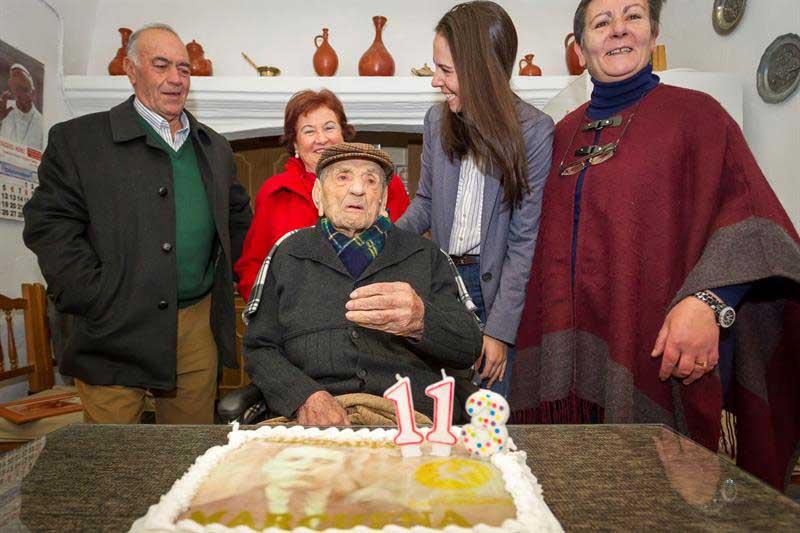 MARCHENA, EL ABUELO EXTREMEÑO MÁS VIEJO DEL MUNDO, CUMPLE HOY 113 AÑOS. SERÁ NOMBRADO HIJO PREDILECTO DE SU PUEBLO, BIENVENIDA.