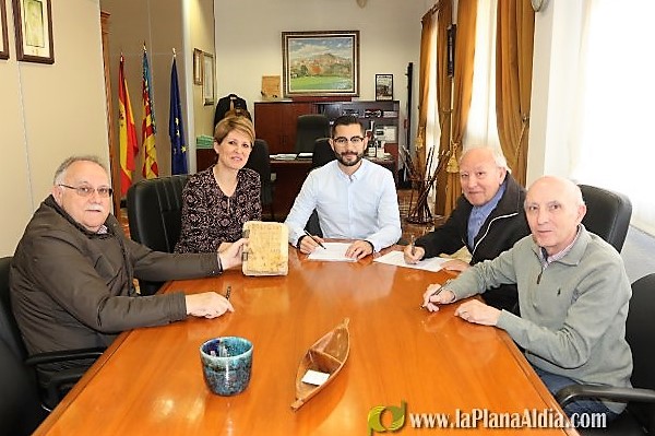 ‘ALCORA (CASTELLÓN) TIENE DESDE AHORA EL LIBRO MAS ANTIGUO EN EL AYUNTAMIENTO.