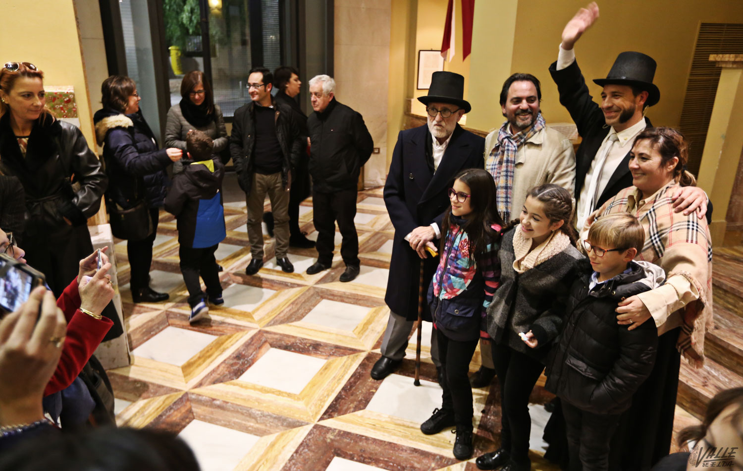 EL YA CLÁSICO «CUENTO DE NAVIDAD» DEL ELDENSE DAMIÁN VAREA EMOCIONÓ AL TEATRO CASTELAR