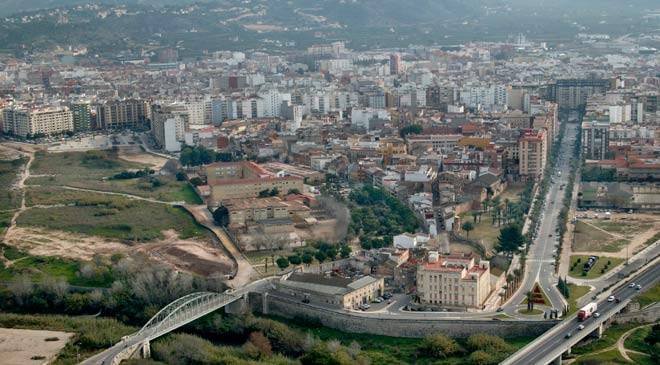 LA «CRÓNICA» DEL CRONISTA OFICIAL AURELIANO LAIRÓN ABORDA LOS AÑOS DE LA CRISIS.