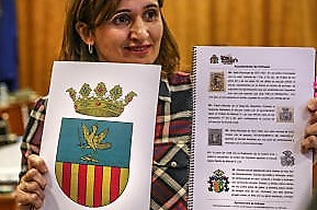 ORIHUELA (ALICANTE) APRUEBA CAMBIAR SU ESCUDO PARA ACABAR CON LA ALEGALIDAD DEL ACTUAL