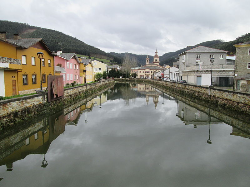 EL CALERO DE LA SORPRESA Y EL PASEO HASTA EL MUELLE, LAS OTRAS ACTUACIONES DE 2018 PARA VEGADEO (ASTURIAS)