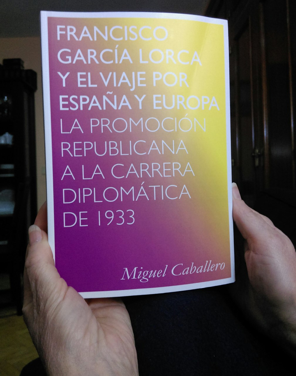 EL HISTORIADOR Y CRONISTA OFICIAL DE LÁCHAR (GRANADA) MIGUEL CABALLERO PRESENTA EN LA SEDE DE LA JUNTA DE ANDALUCIA DE MADRID, SU LIBRO SOBRE FRANCISCO, EL HERMANO DE FEDERICO GARCÍA LORCA