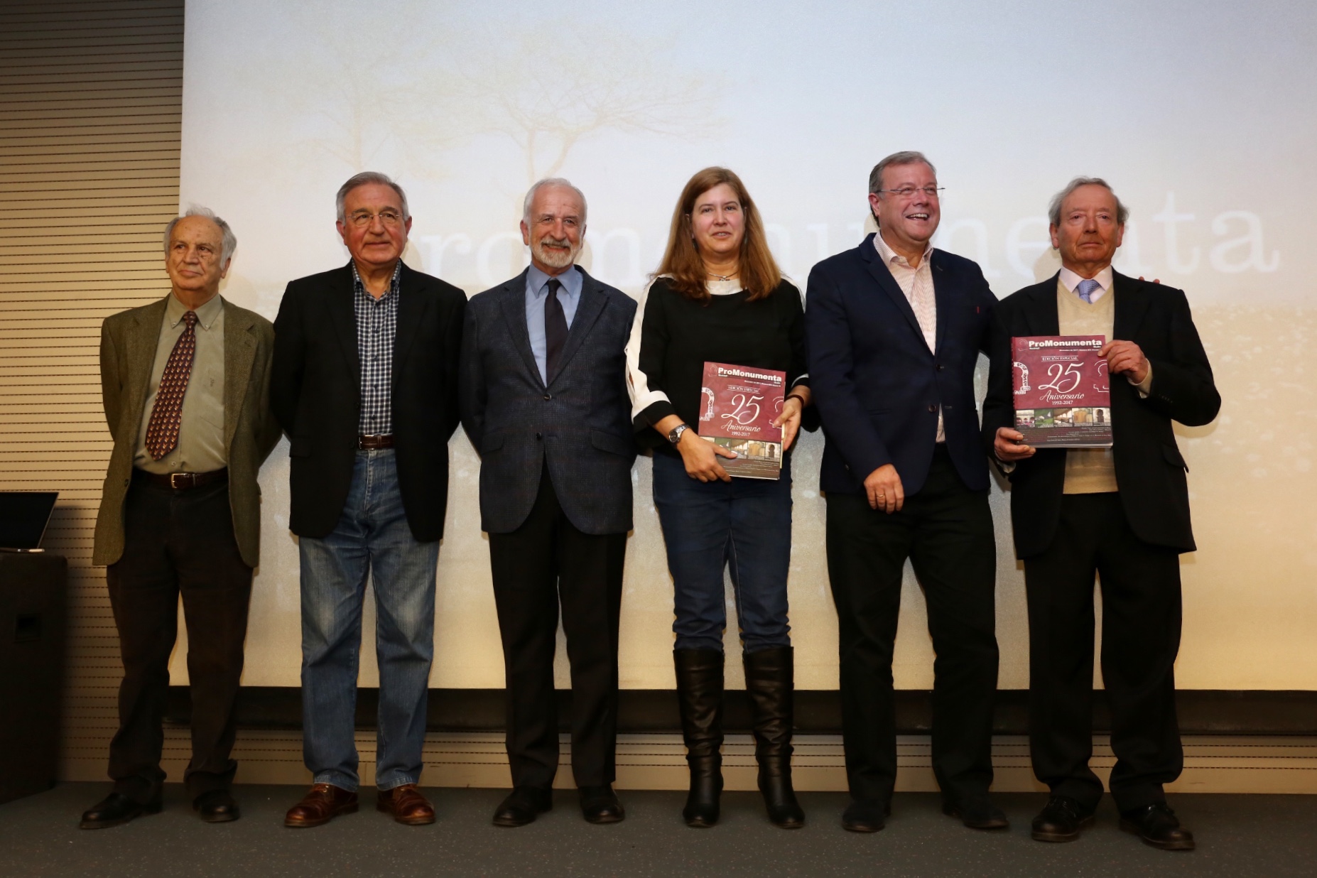 ANTONIO SILVÁN, ALCALDE DE LEÓN AGRADECE LA LABOR PROTECTORA DEL PATRIMONIO A PROMONUMENTA, QUE CELEBRA SU 25 ANIVERSARIO