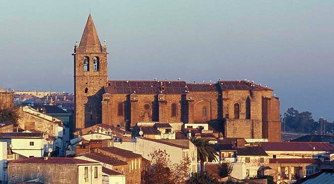 IGLESIA DE SANTIAGO DE CÁCERES