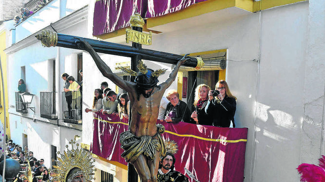 LOS CAMBIOS EN LAS PROCESIONES DE LA LANZADA (SEVILLA)