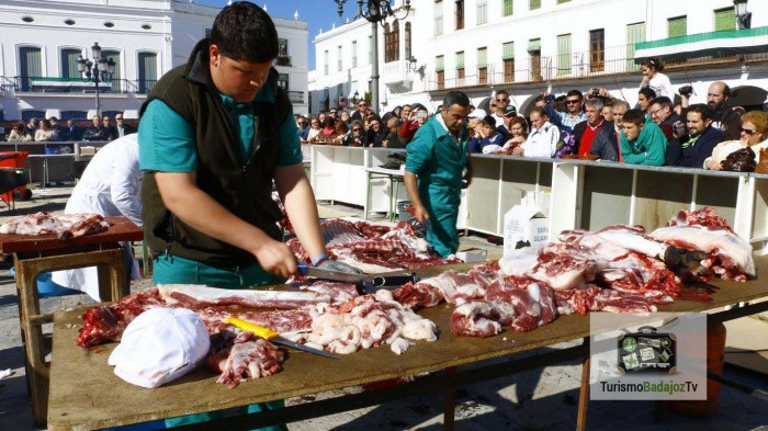 LA MATANZA DEL CERDO DE LLERENA COMO ESPECTÁCULO DIDÁCTICO Y LÚDICO