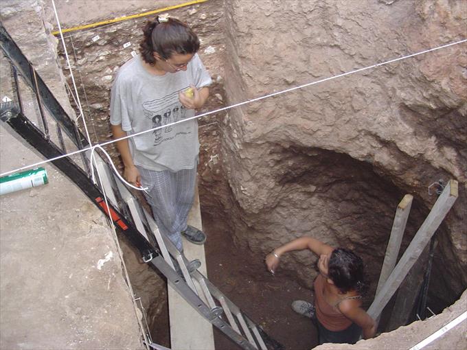 EL AYUNTAMIENTO DE LUCENA (CÓRDOBA) SOLICITA A LA JUNTA UNA CUBIERTA PARA LA CUEVA DEL ÁNGEL