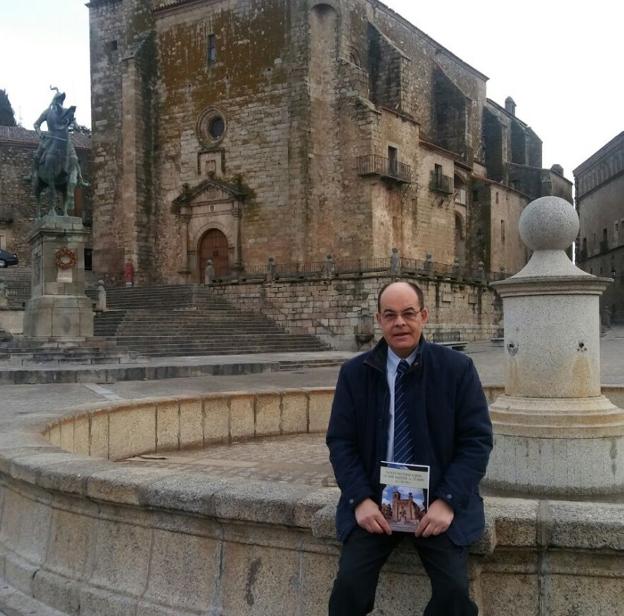 RAMOS RUBIO PUBLICA UN NUEVO LIBRO CON LA HISTORIA Y EL ARTE DE LA IGLESIA DE SAN MARTIN DE TRUJILLO