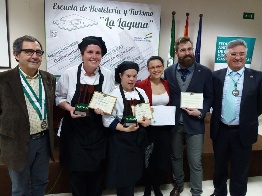 LAS ALUMNAS DE UNIVERSO SANTI GANAN EL CONCURSO ANDALUZ  DE JÓVENES COCINEROS