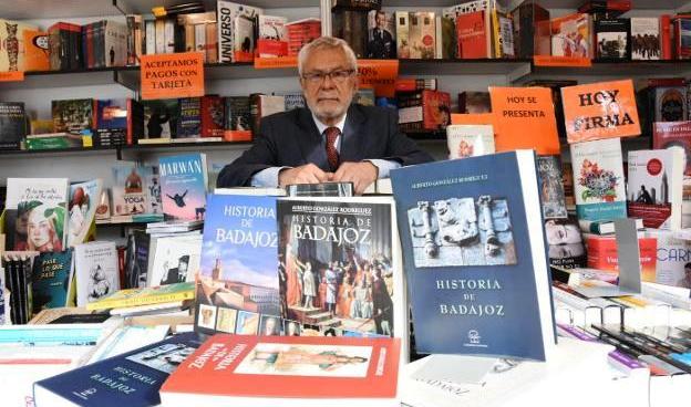 LA ‘HISTORIA DE BADAJOZ’ SEGÚN ALBERTO GONZÁLEZ