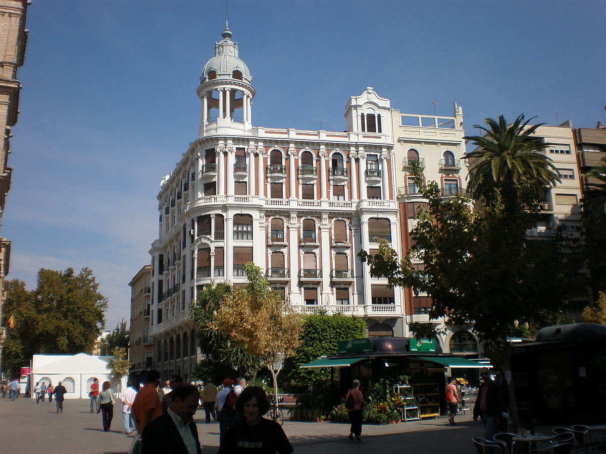 TRINITARIO CASANOVA CAMPRA LA CASA CERDÁ EN LA PLAZA DE SANTA DOMINGO (MURCIA)