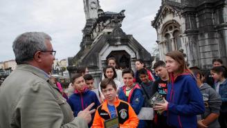 EL CEMENTERIO DE LA CARRIONA (AVILÉS) ATRAPA A LOS NIÑOS