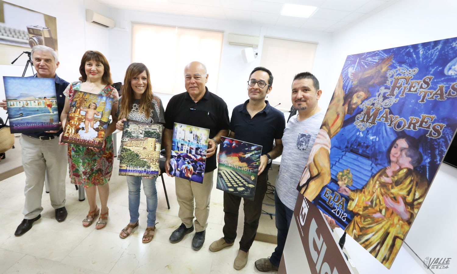 EL ELDENSE (ALICANTE) RAFA BAÑÓN DISEÑA LA PORTADA Y PORTADILLAS  DE LA REVISTA DE FIESTAS MAYORES