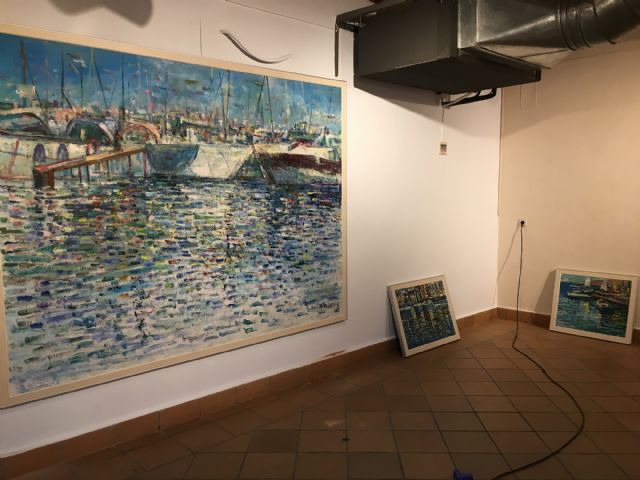 EL PINTOR MURCIANO FULGENCIO SAURA MIRA DEDICA A SU NUEVA EXPOSICIÓN, «REFLEJOS», AL MAR MENOR