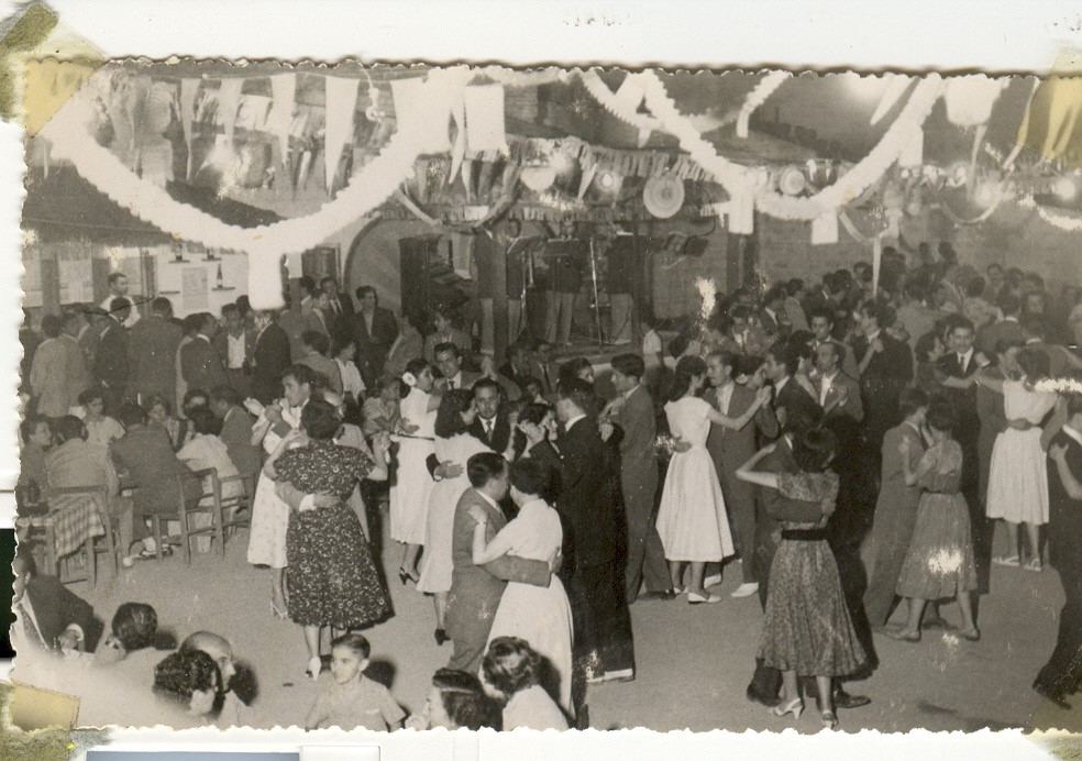 LAS VERBENAS DE POBRES Y RICOS EN VILLANUEVA DEL ARZOBISPO (JAÉN). ACTUACIÓN DE “LOS ÁNGELES” (AÑO 1940)