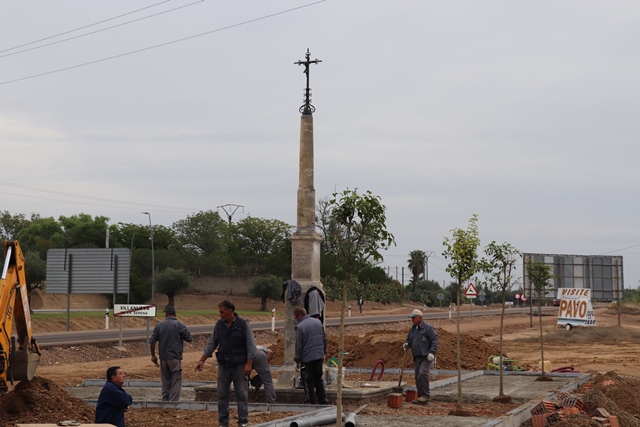 RECOLOCAN LA CRUZ DE LA PUERTA DE LA VILLA (VILLANUEVA DE LA SERENA-BADAJOZ)