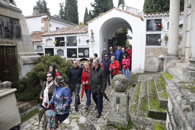 VISITA GUIADA A LA PARTE VIEJA DEL CEMENTERIO  DE CÁCERES