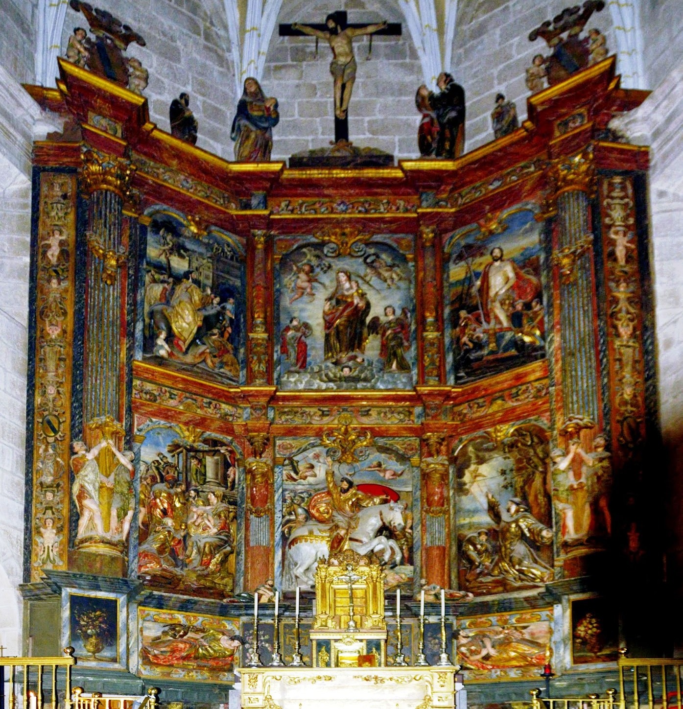 EL RETABLO DE LA IGLESIA DE SANTIAGO DE CÁCERES