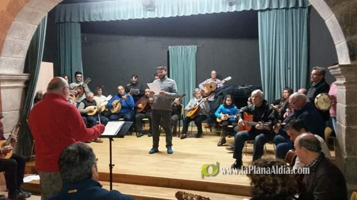 ULTIMAN LOS ENSAYOS DE L’ALBÀ DE NOCHEBUENA DE L’ALCORA (CASTELLÓ)