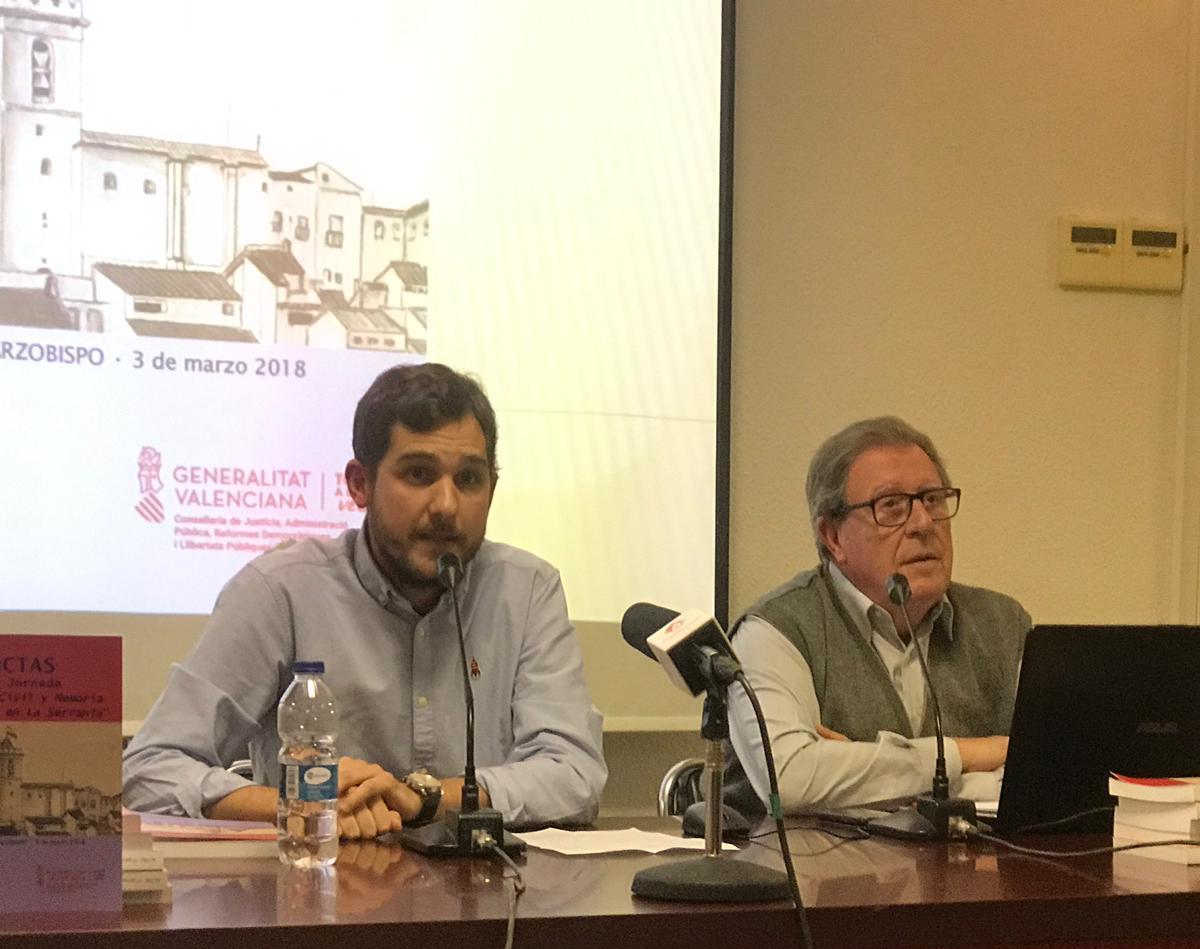 SE PRESENTA EN VILLAR DEL ARZOBISPO (VALENCIA) EL LIBRO ACTAS DE LA I JORNADA DE GUERRA CIVIL Y MEMORIA HISTÓRICA EN LA SERRANÍA ANTE UN NUMEROSO PÚBLICO