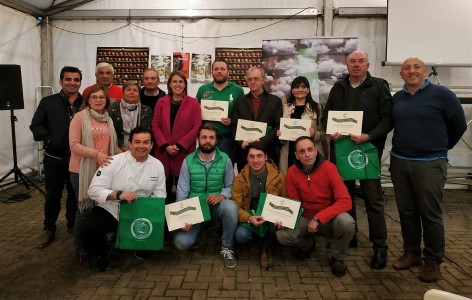 COLUNGA (ASTURIAS) ENTREGA LAS ACREDITACIONES A SUS EMBAJADORES SIDREROS