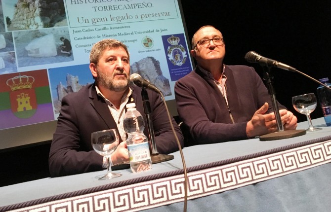 CHARLA DE JUAN CARLOS CASTILLO SOBRE LOS POBLADORES DE “CERRO MIGUELICO” DIRIGIDA A LOS ALUMNOS DEL INSTITUTO MIGUEL SÁNCHEZ LÓPEZ DE TORREDELCAMPO (CÓRDOBA)