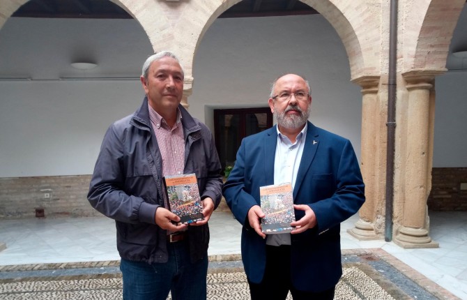 SE PUBLICA EL LIBRO DE ACTAS CON LAS CONCLUSIONES DEL ENCUENTRO SOBRE “LA RELIGIOSIDAD POPULAR EN ANDALUCÍA” • UNA OBRA QUE RADIOGRAFÍA LA DEVOCIÓN ANDALUZA