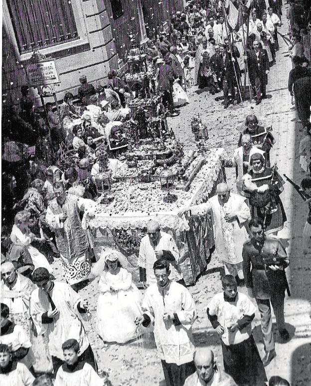 «¡ESTA CUSTODIA NO HAY DIOS QUE LA LEVANTE!» • EL PESO DE LA PIEZA DE PLATA PARA PROCESIONAR EL CORPUS, QUE ESTA SEMANA SALDRÁ A LAS CALLES, OBLIGÓ EN 1691 A COLOCARLA SOBRE UN CARRO