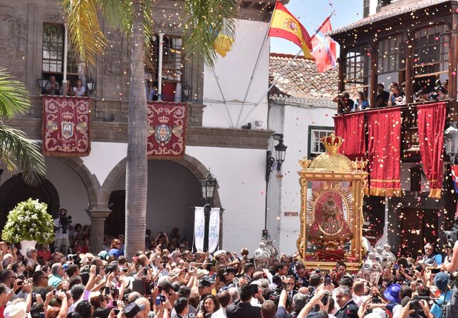 EDITAN UNA REVISTA PARA DIVULGAR LA RIQUEZA CULTURAL DE LA BAJADA • LA PUBLICACIÓN, QUE LLEVA EL NOMBRE DE ‘LUSTRUM’, SE PRESENTARÁ ESTE MARTES EN EL SANTUARIO DE LAS NIEVES, DE SANTA CRUZ DE LA PALMA (CANARIAS)