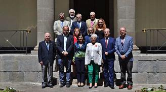 CRONISTAS EN EL PARLAMENTO CANARIO