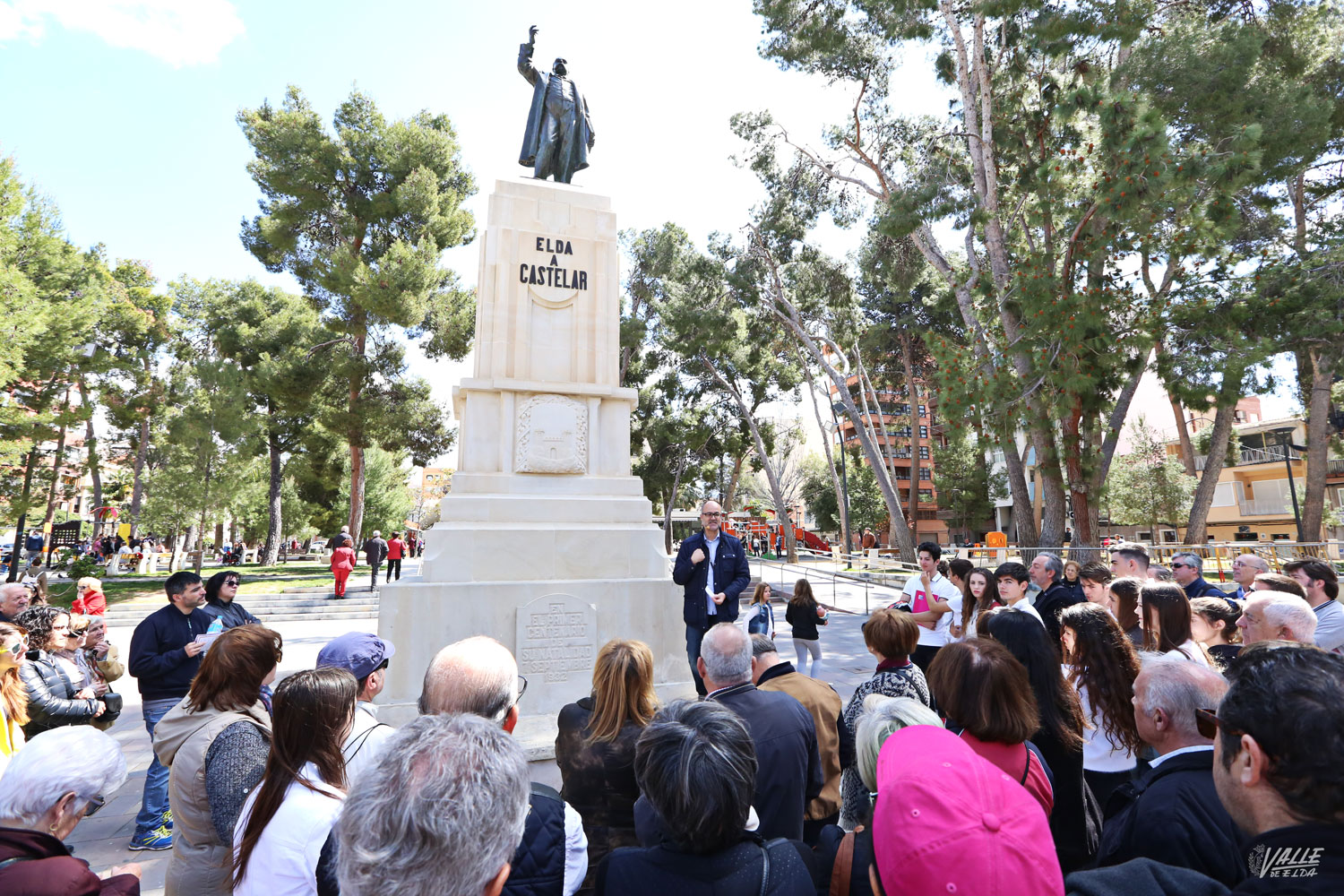 “ÉLDASE UNA VEZ” VUELVE EN SU CUARTA EDICIÓN A RECORRER LOS HITOS HITÓRICOS DE ELDA (ALICANTE) DE LA MANO DE SU CRONISTA OFICIAL GABRIEL SEGURA HERRERO