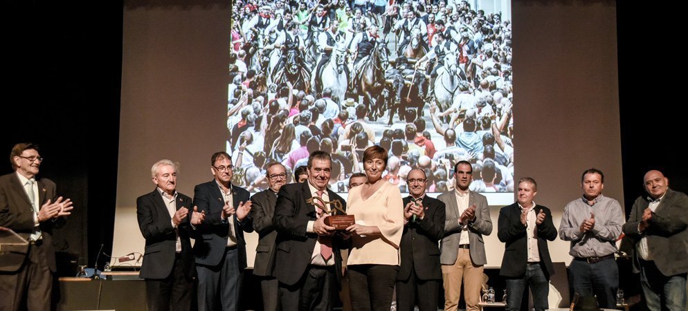 LA ENTRADA DE TOROS Y CABALLOS RECIBE UNO DE LOS PREMIOS TAURINOS MÁS IMPORTANTES