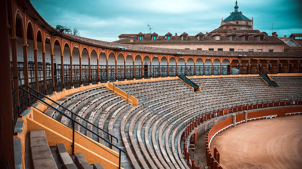 REGRESAN ‘LOS JUEVES DEL ATENEO’ A LA PLAZA DE TOROS DE TOLEDO • EL ATENEO CIENTÍFICO Y LITERARIO Y LA PLAZA DE TOROS DE TOLEDO VUELVEN A ALIARSE PARA CELEBRAR ‘LOS JUEVES DEL ATENEO’