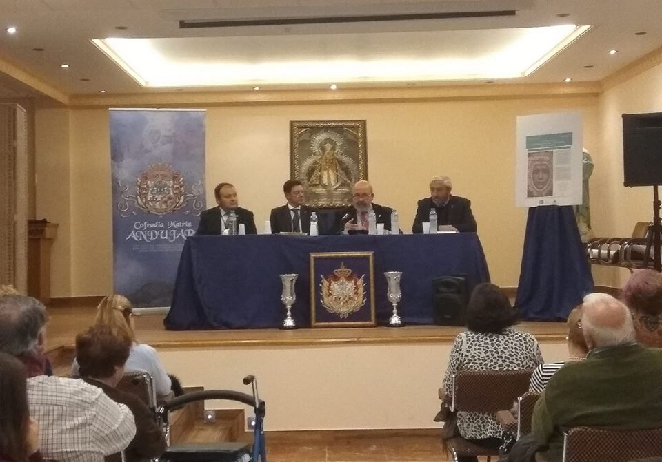 CONFERENCIA DE ENRIQUE GÓMEZ MARTÍNEZ, CRONISTA OFICIAL DE ANDÚJAR (JAÉN) SOBRE LA CORONACIÓN CANÓNICA DE LA VIRGEN DE LA CABEZA